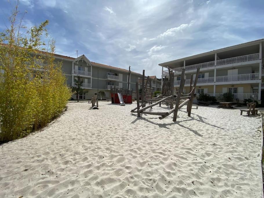 Maison Typee Arcachonnaise Avec Piscine Commune Ла-Тест-де-Бюш Экстерьер фото