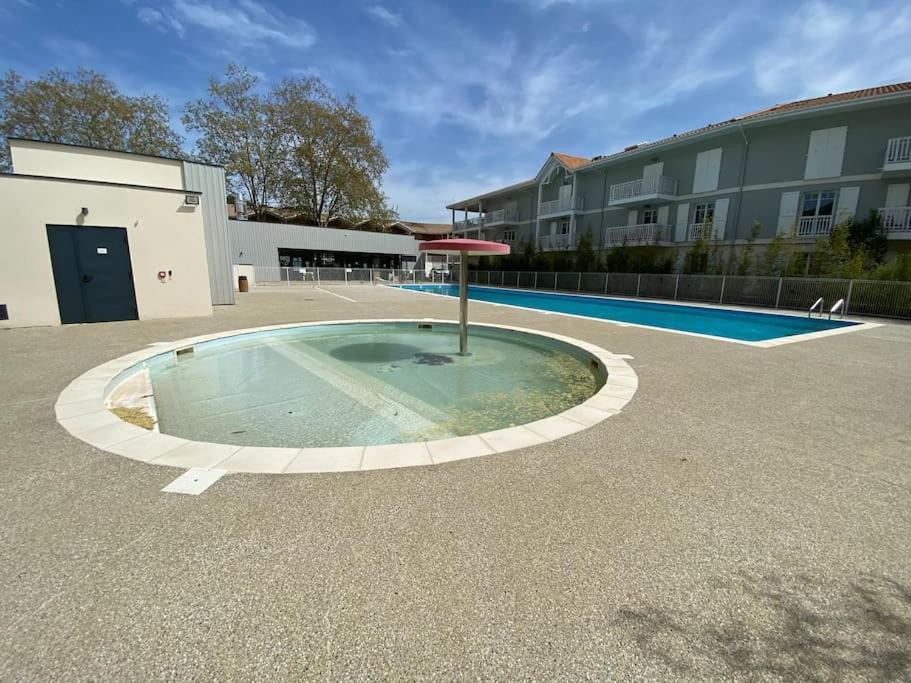 Maison Typee Arcachonnaise Avec Piscine Commune Ла-Тест-де-Бюш Экстерьер фото