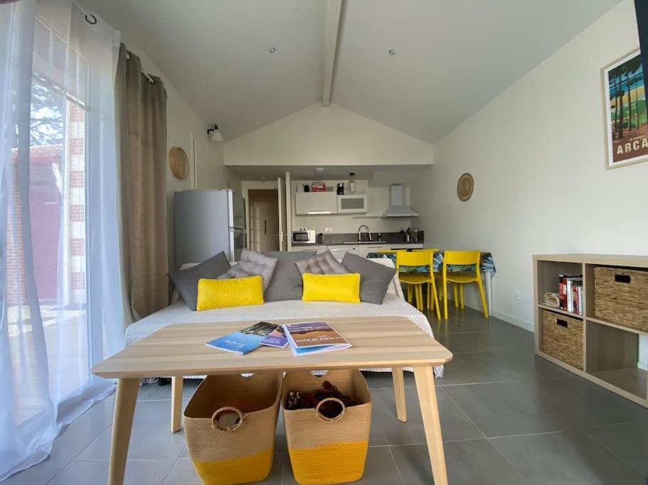 Maison Typee Arcachonnaise Avec Piscine Commune Ла-Тест-де-Бюш Экстерьер фото